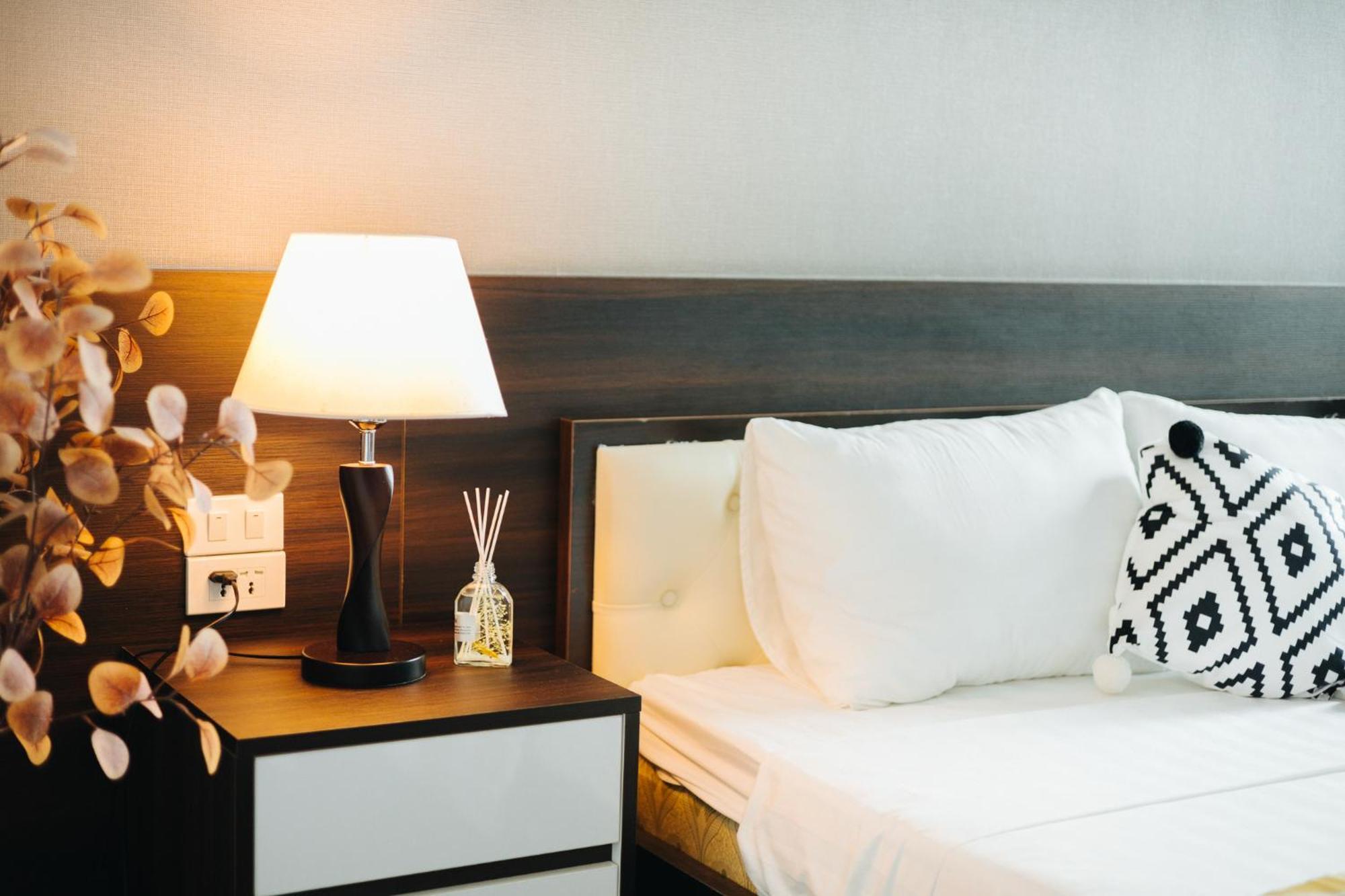 Ivy Hotel & Apartment - Stay 24H Hanoi Exteriör bild