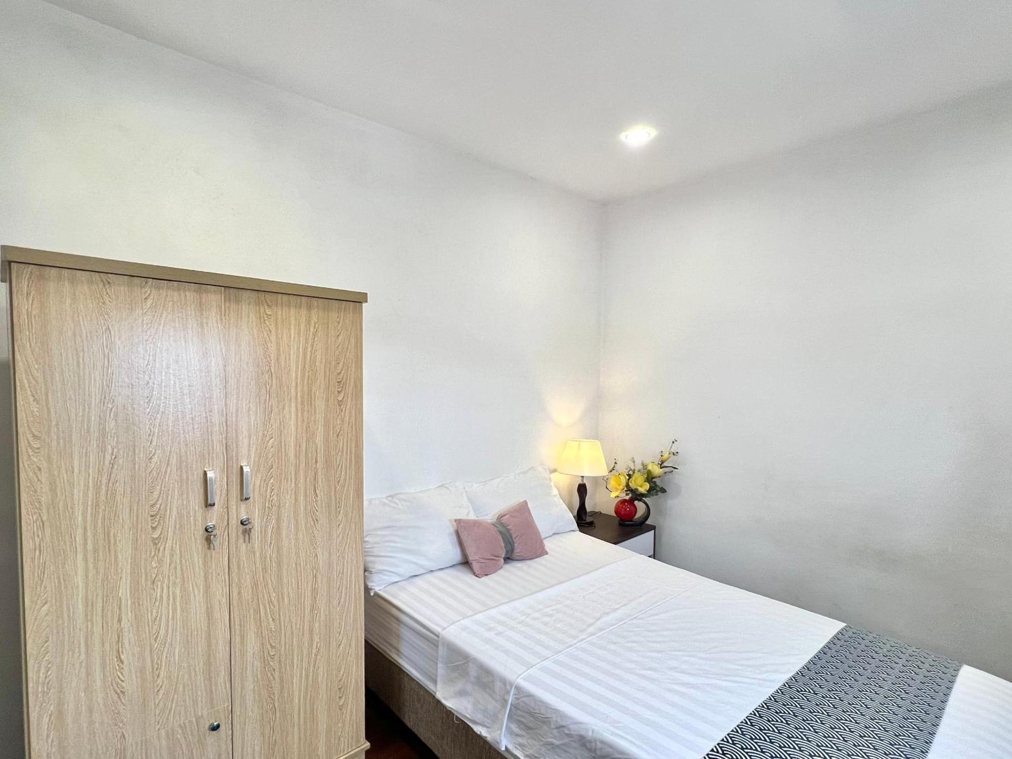 Ivy Hotel & Apartment - Stay 24H Hanoi Exteriör bild